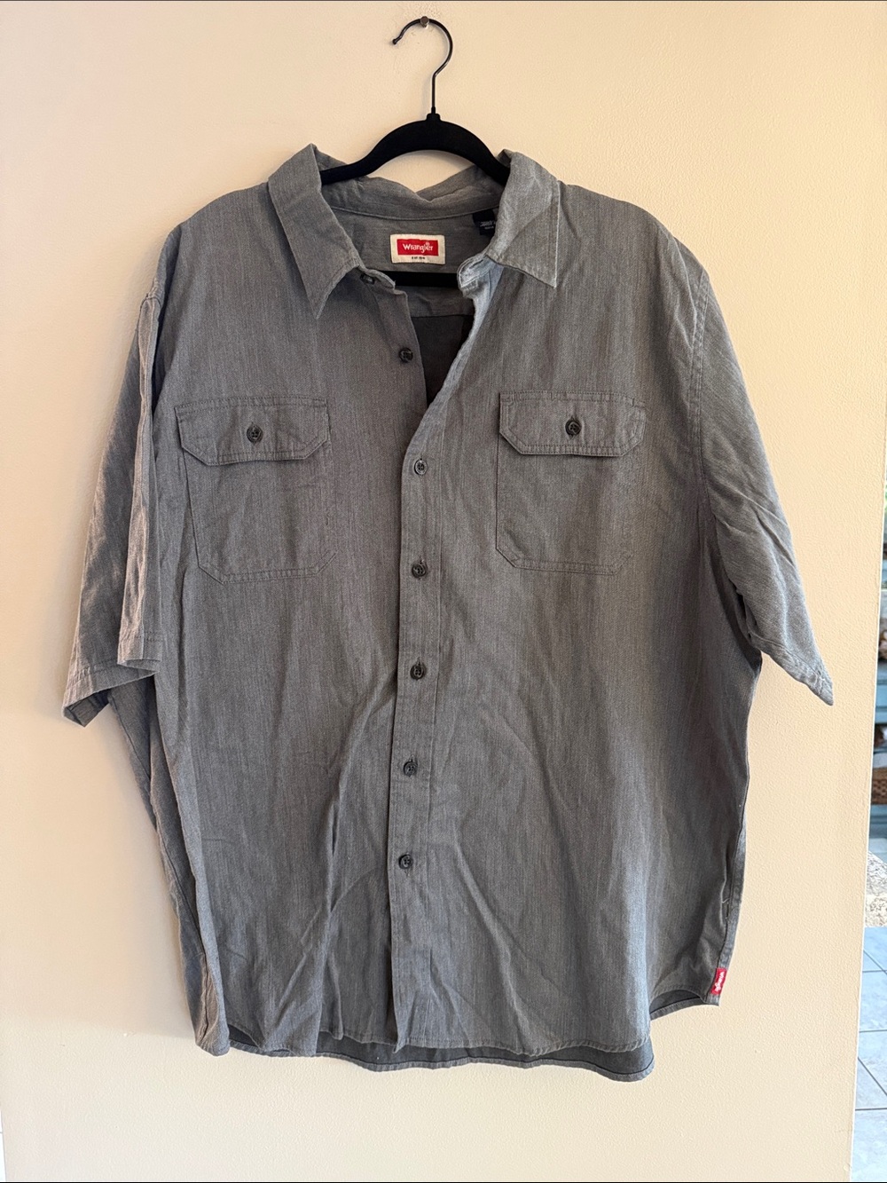 Wrangler Short-Sleeve Button-Down Shirt in Gray Men’s Size XXL
